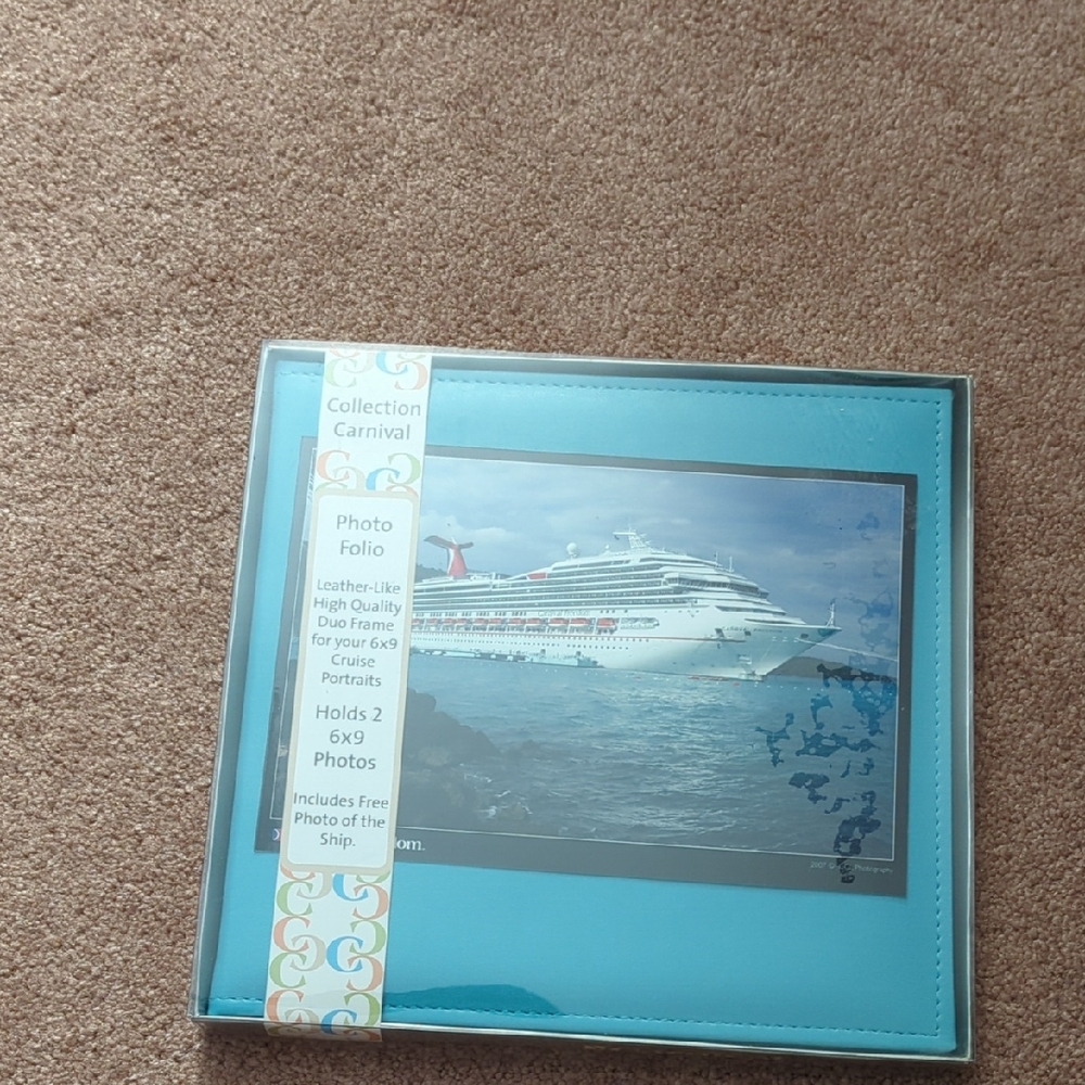 Collection Carnival Photo Folio. New. Nwot. SAle SALE